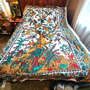 India bed cover 100% cotton tree w/animals t/out could use on wall or table boho